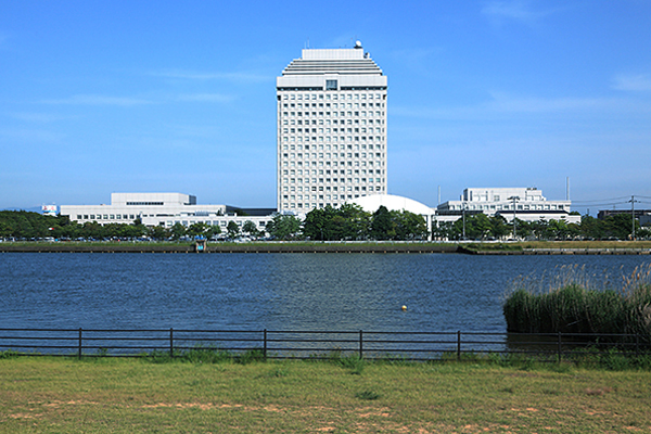 新潟県庁舎