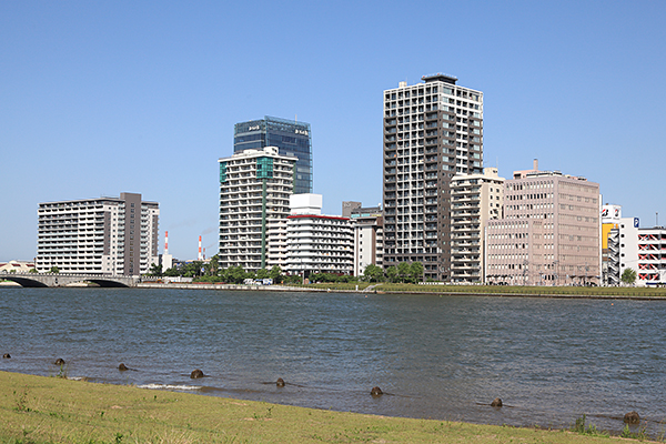 アデニウムタワー萬代橋