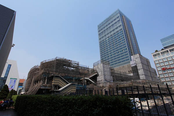 新宿駅新南口開発ビル（仮称）