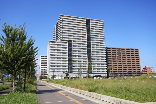 ONE PARK RESIDENTIAL TOWERS