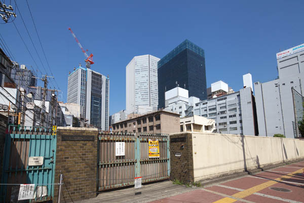 もと大阪北小学校・もと曾根崎幼稚園跡地