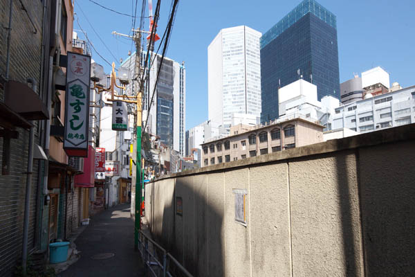 もと大阪北小学校・もと曾根崎幼稚園跡地