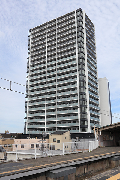 ブランズタワー羽衣（羽衣駅前地区第一種市街地再開発事業）