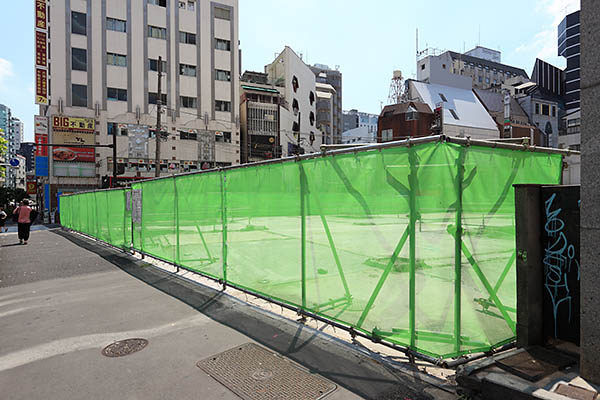 アパホテル〈東新宿 歌舞伎町タワー〉