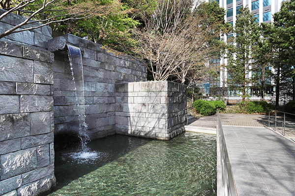 東京ワールドゲート赤坂　赤坂トラストタワー