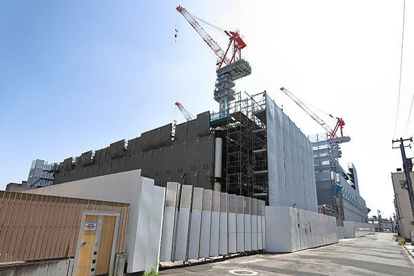 ライオンズタワー岡山千日前／岡山芸術創造劇場