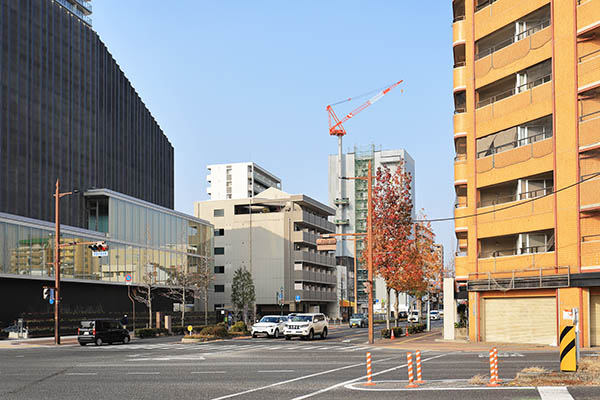 ライオンズタワー岡山千日前／岡山芸術創造劇場ハレノワ