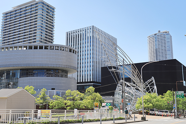 Nakanoshima Qross（中之島クロス）