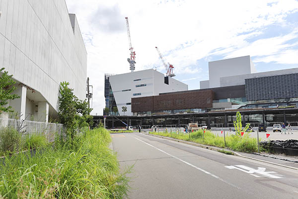 箕面船場阪大前駅前ツインタワーマンション計画